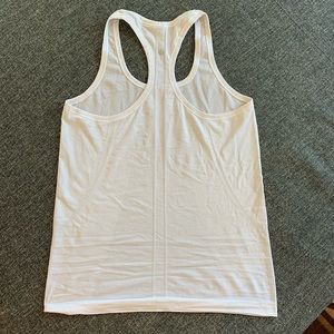 lululemon run swiftly tank white size 10